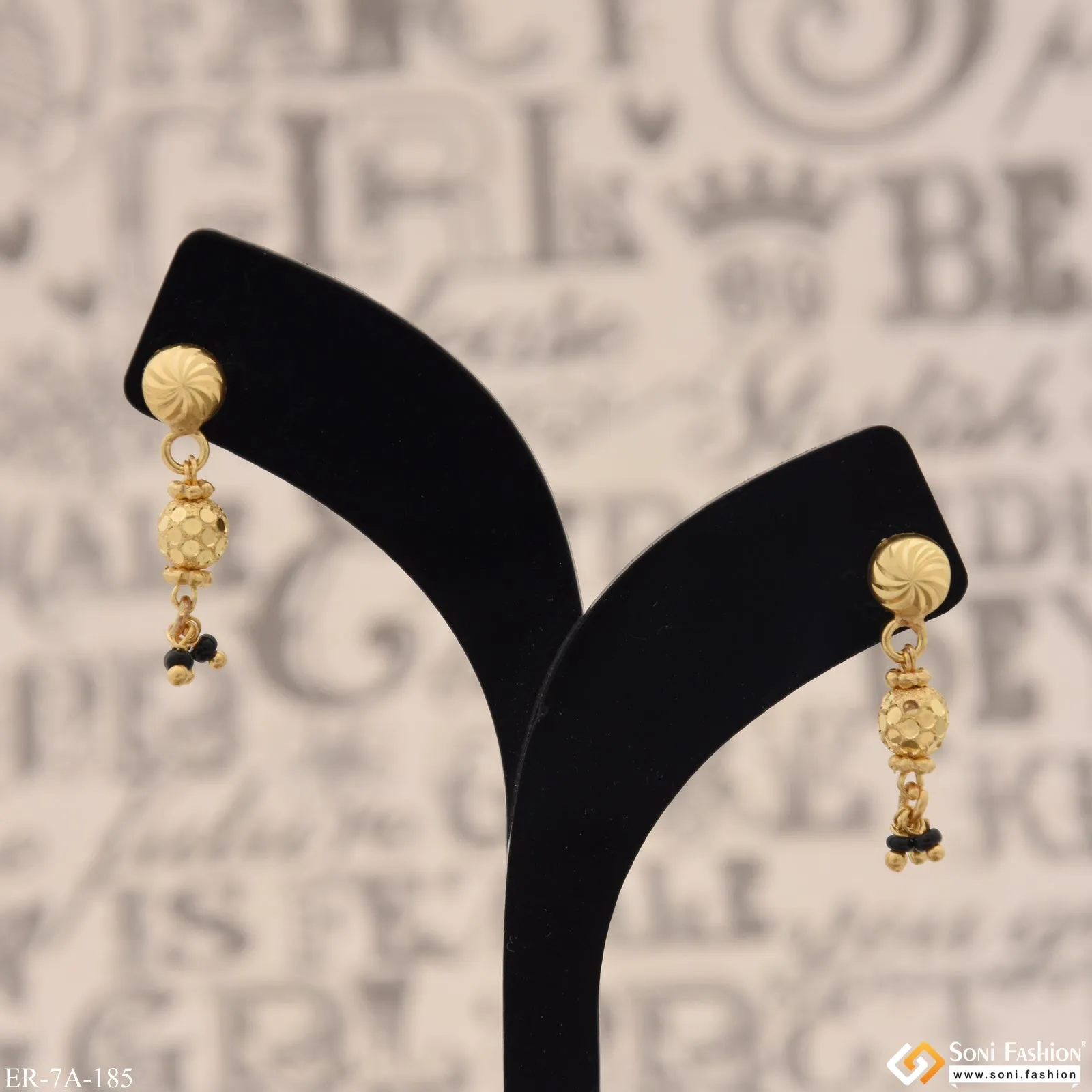 1 Gram Gold Plated Exclusive Design Chic Design Earrings for Ladies - Style A185