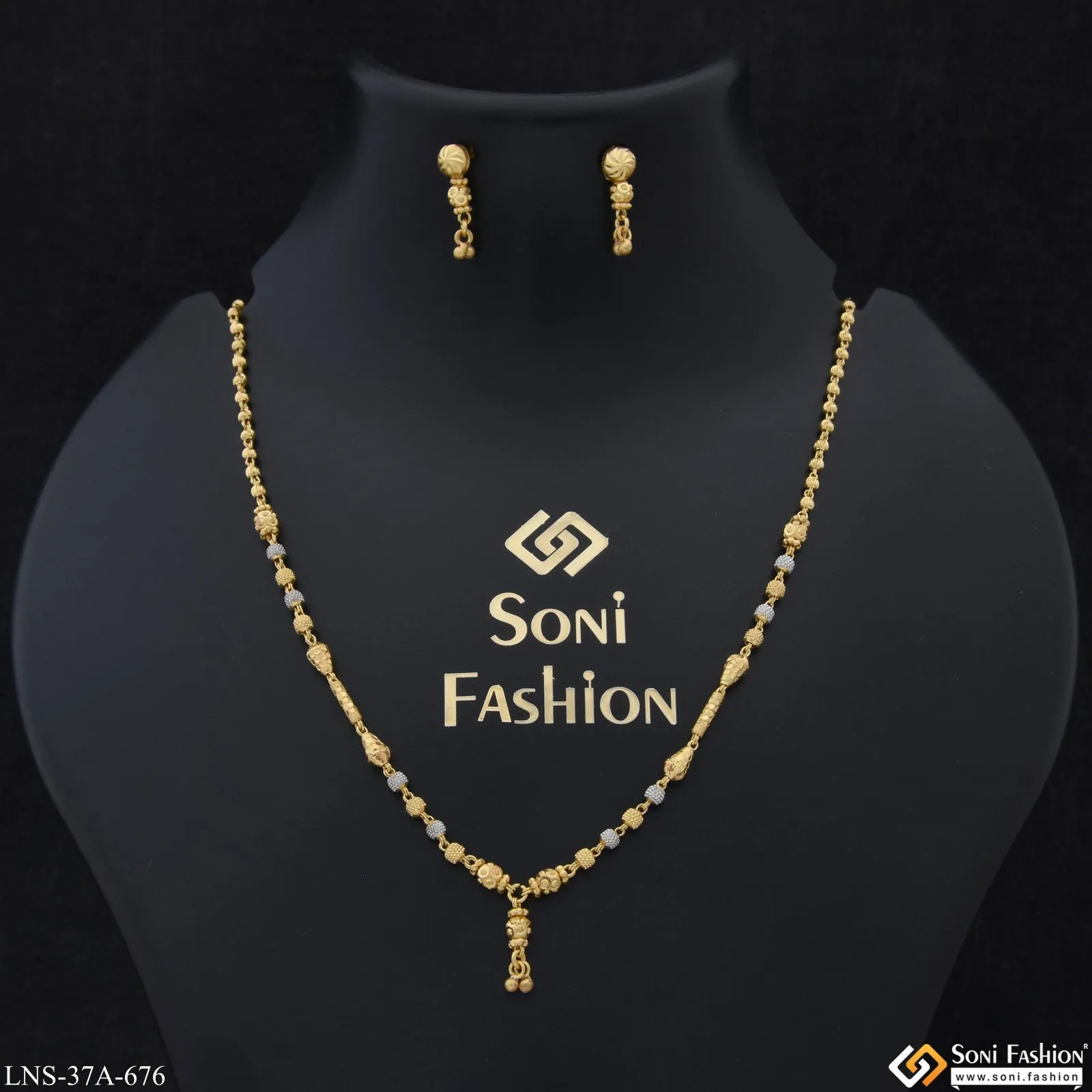 1 Gram Gold Plated Eye-Catching Design Necklace Set for Ladies - Style A676