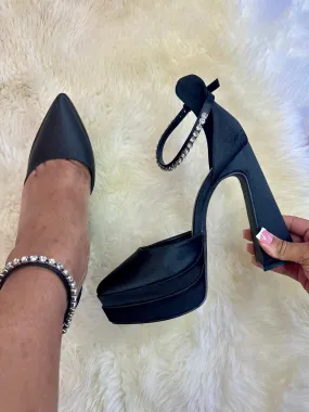 FRAGRANCE Black Satin Heel Pointy Closed Toe