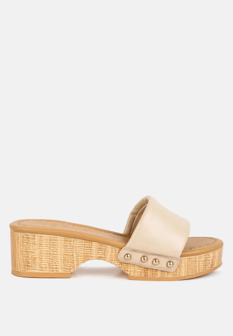 MINNY Textured Heel Leather Slip On Sandals in Beige