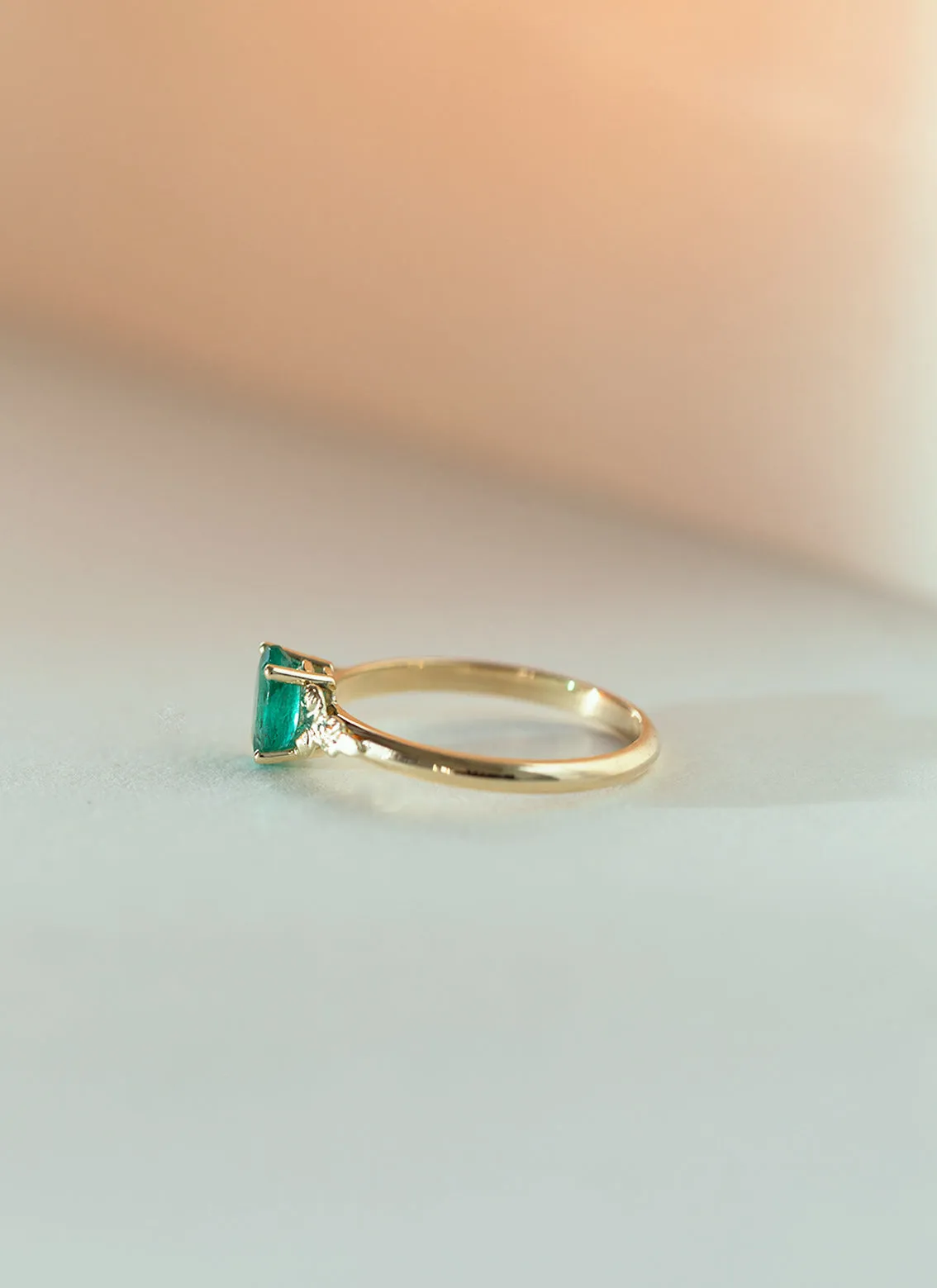 Pippa emerald medium ring 14k gold